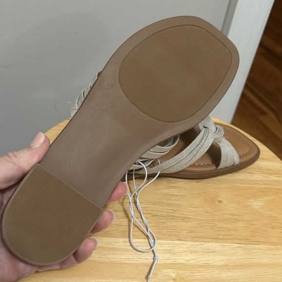 💕5/$15 Kensie Tan Slip on sandals, NEW - Picture 3 of 4